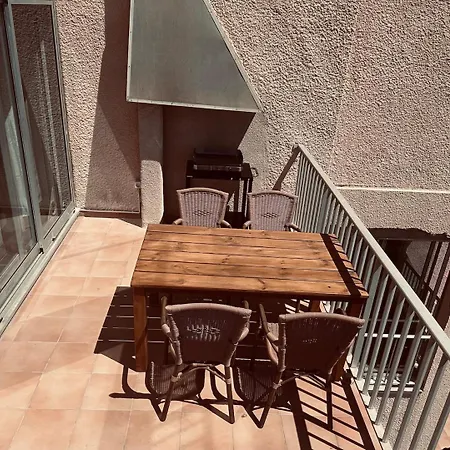 Face A La Apartment *